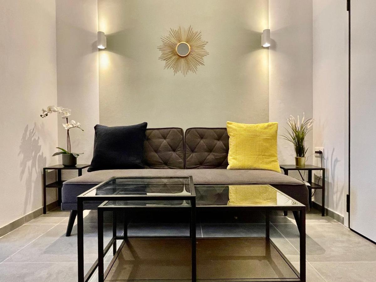 B&B Boutique Two Bedrooms Apartments Athens Exterior photo