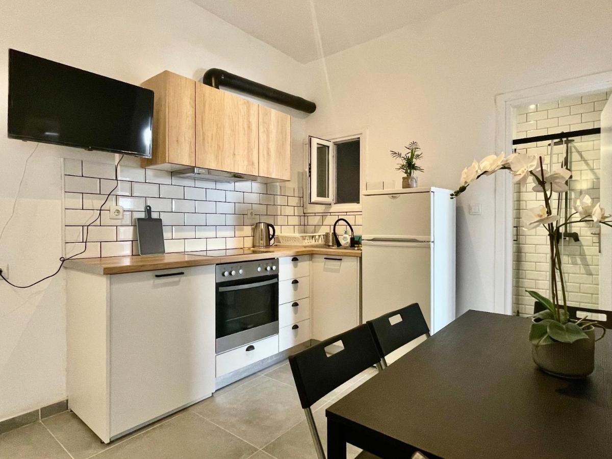 B&B Boutique Two Bedrooms Apartments Athens Exterior photo